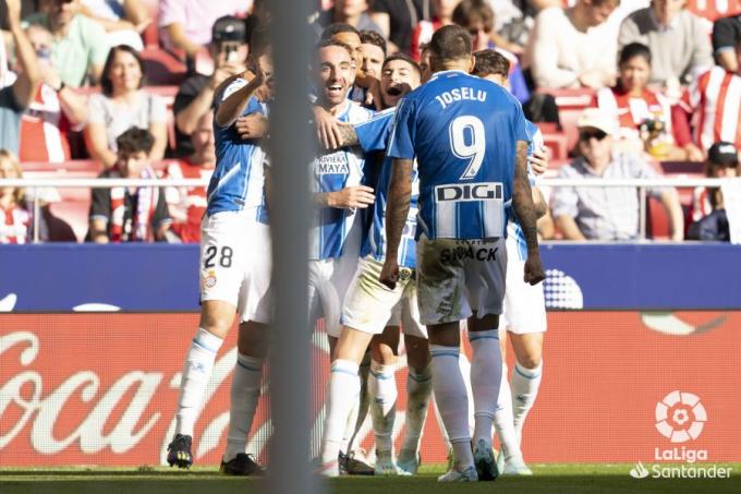 Sergi Darder celebra su gol en el Atlético-Espanyol.