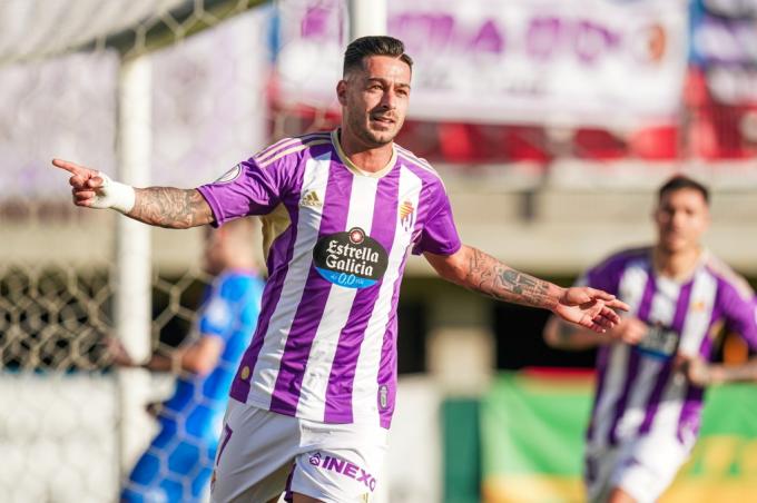 Sergio León celebra un gol (Foto: Real Valladolid).