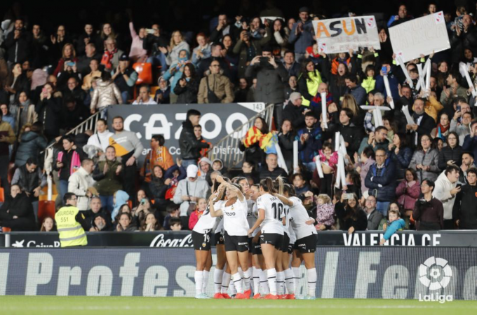 El Mestalla se rinde ante Asun.