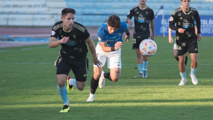 Lance del partido del filial ante el San Fernando (Foto: RC Celta).
