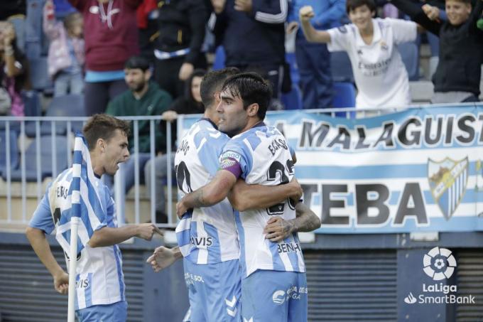 Esteban y Escassi celebran el gol del Mälaga a la Ponferradina (Foto: LaLiga).