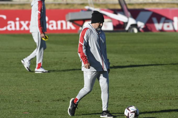 Sampaoli, en el entrenamiento del Sevilla (Foto: Kiko Hurtado).