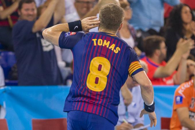 Víctor Tomás celebrando un gol con el Barça (Foto: Cordon Press).