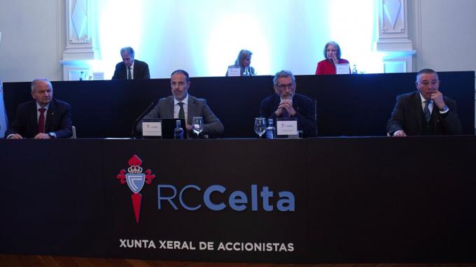 Carlos Mouriño y su junta directiva (Foto: RC Celta).