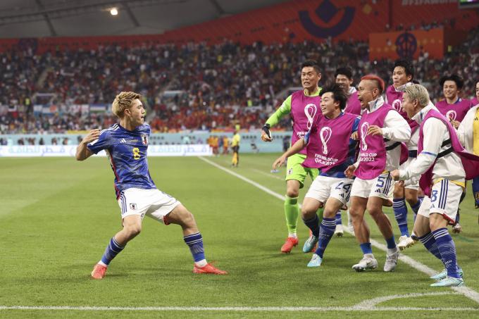Los jugadores de Japón celebran el gol de Doan (Foto: Cordon Press).