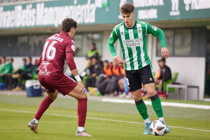 Imagen del partido entre el Betis Deportivo y el Sanluqueño (Foto: RBB).