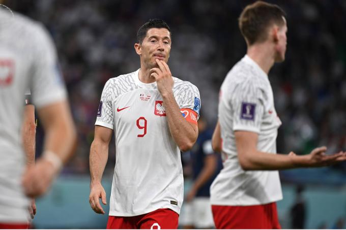 Robert Lewandowski, durante el partido entre Polonia y Francia del Mundial de Qatar (Foto: Cordon Press).