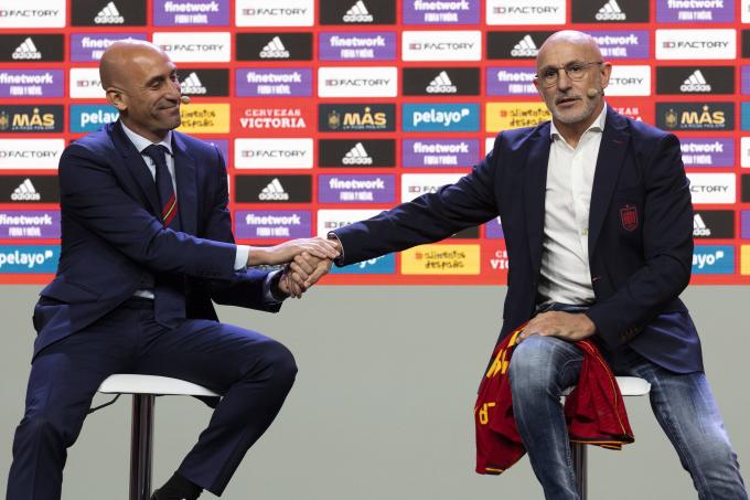 Luis Rubiales y Luis de la Fuente, en la presentación del seleccionador (Foto: Cordon Press).