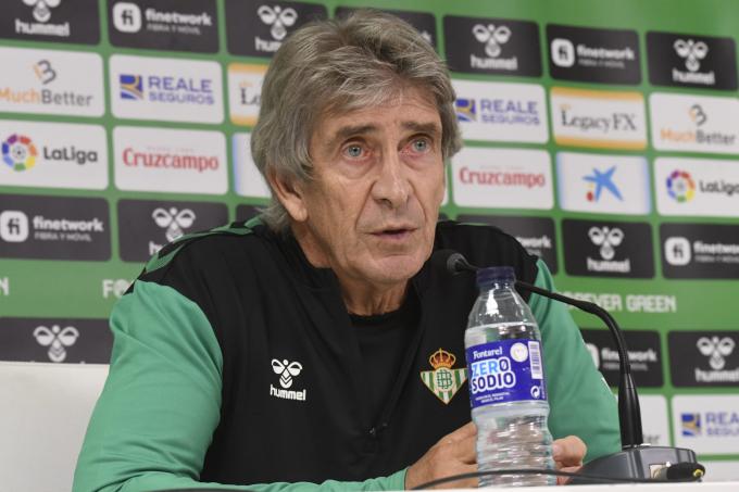Manuel Pellegrini, en sala de prensa (Foto: Kiko Hurtado).