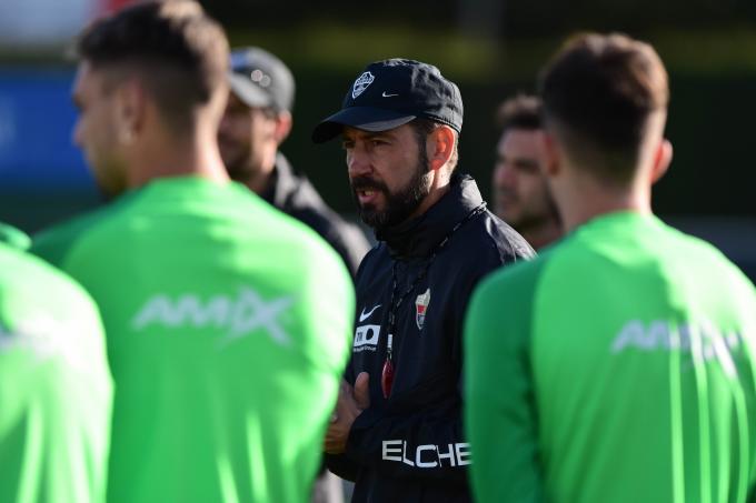 Pablo Machín, en un entrenamiento del Elche (Foto: Elche).
