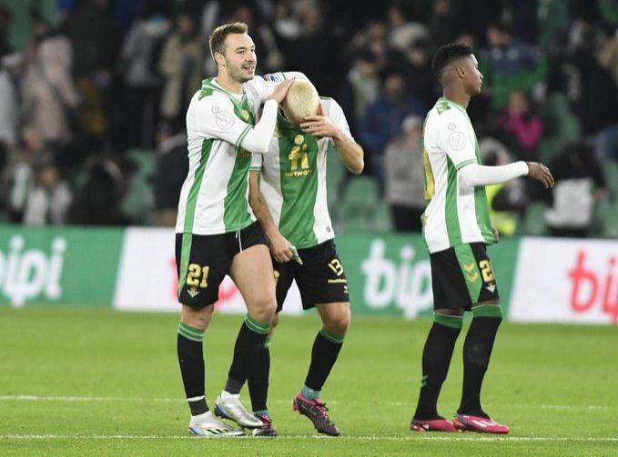 Loren junto a Canales (foto: Kiko Hurtado).