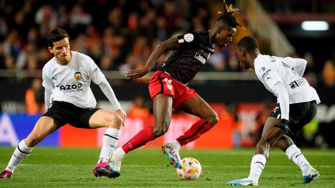 Un trivote que no funciona ante el Athletic (Foto: ATH).