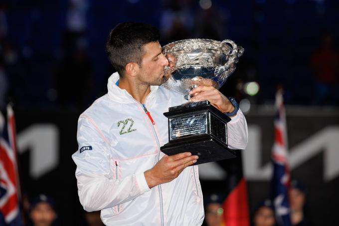 Djokovic besa su décimo Open de Australia (FOTO: Cordón Press).