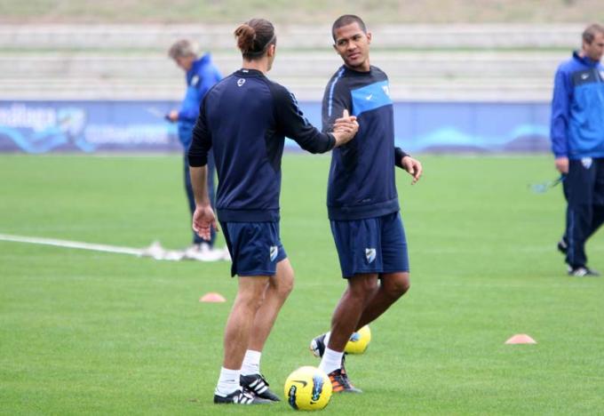 Rondón y Demichelis, en un entrenamiento del Málaga en la 11/12.