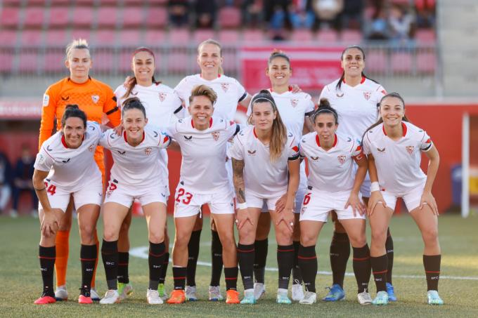 Las Jugadoras del Sevilla Femenino posan antes de un partido (Foto: Sevilla Femenino)