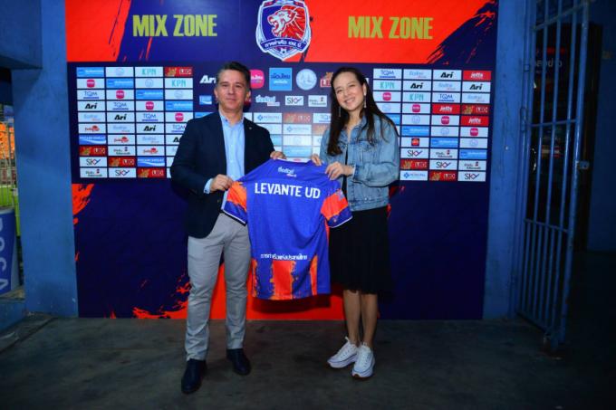 ​El Levante UD firma un convenio de colaboración con el club tailandés Port Authority FC