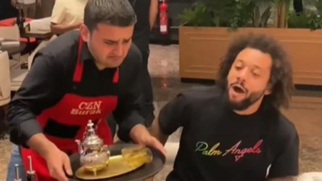 Marcelo, con CZN Burak.