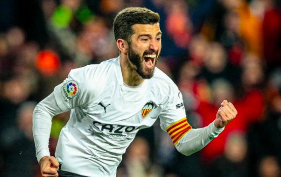 El Valencia CF defiende a Gayà tras la polémica contra el Athletic.