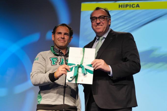 Arturo Bernal en la entrega de diplomas del Plan Andalucía Olímpica 2022,