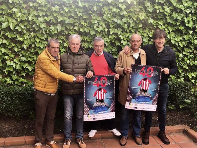 Elgezabal, De Andrés, Dani, Bolaños y Patxi Salinas, en la presentación en el Hotel Indautxu del 40 aniversario del título del Athletic Club en 1983.