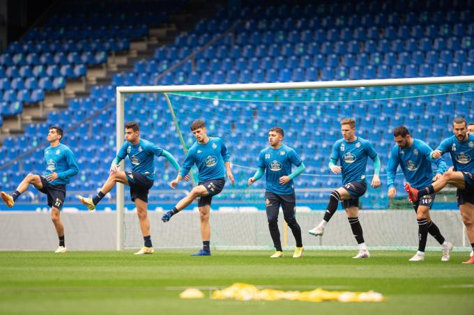 Entrenamiento del Deportivo esta mañana en Riazor (Foto: RCD)