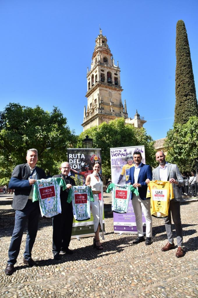 Presentación de los maillots de la Elite Women 2023.