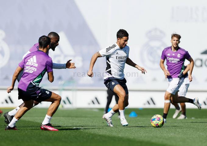 Eden Hazard, en una sesión del Real Madrid (Foto: RM).