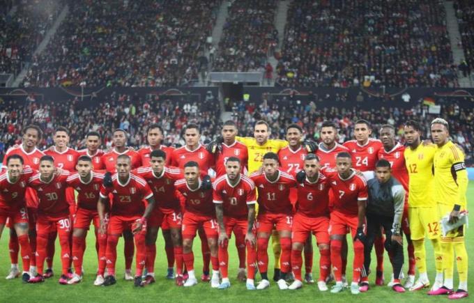 Los jugadores de Perú antes del amistoso ante Marruecos (Foto: Reuters)