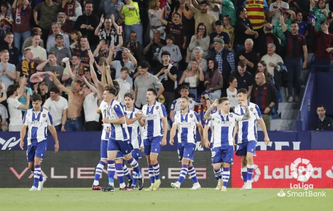 Celebración del gol de Montiel en el Levante-Zaragoza (Foto: LaLiga).