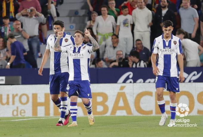 Celebración del gol de Montiel en el Levante-Zaragoza (Foto: LaLiga).