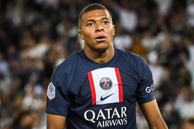Kyian Mbappé, operación pendiente de Florentino, durante un partido con el PSG (Foto: Cordon Press).