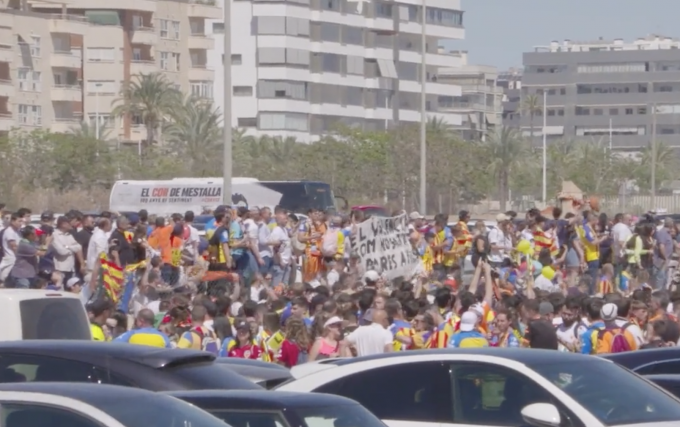 Casi cinco mil valencianistas reciben al equipo en Elche: 