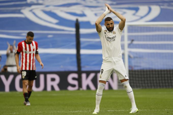 Karim Benzema se despide del Real Madrid (Foto: EFE).