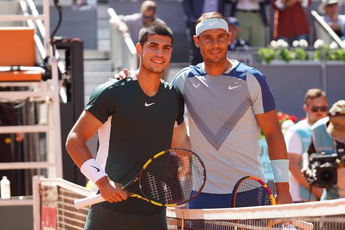 Carlos Alcaraz junto a Rafa Nadal durante la Mutua Open de Madrid (Foto: Cordon Press)