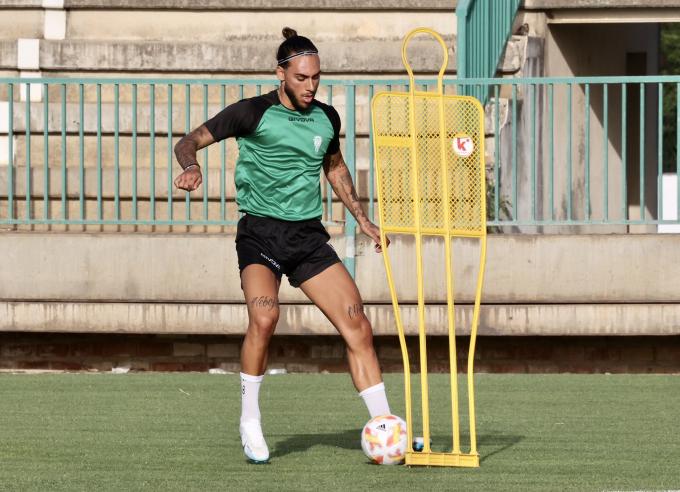 Dragisa Gudelj en el primer entrenamiento de la pretemporada con el Córdoba CF (Foto: Córdoba CF).