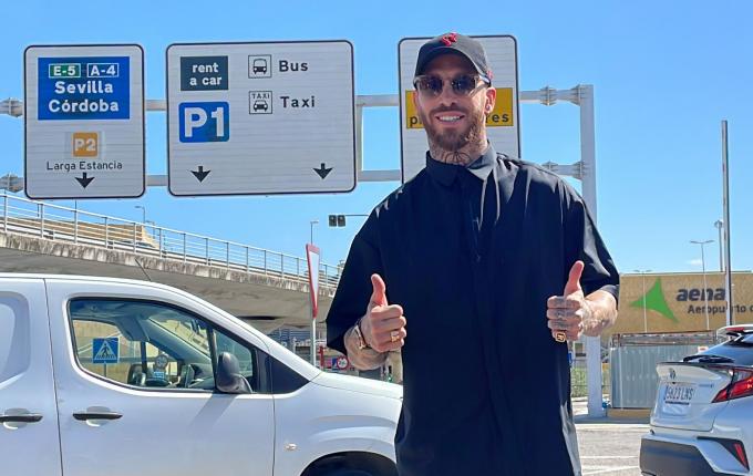 Sergio Ramos, a su llegada a Sevilla (Foto: Kiko Hurtado).