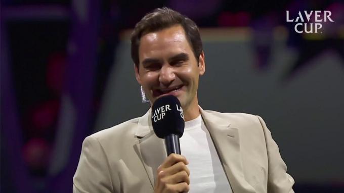 Federer se paría de risa con la pregunta de Rafa Nadal.