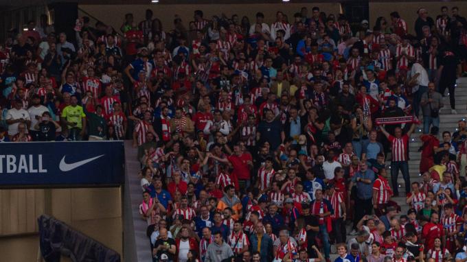 La afición del Atlético de Madrid, durante el encuentro.