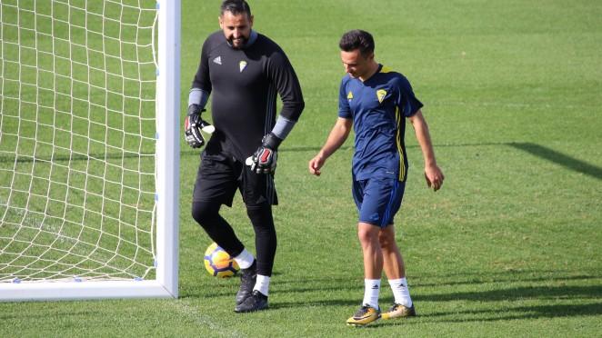 Lolo Bocardo, en una sesión junto a Alvarito (Foto: Cádiz CF).