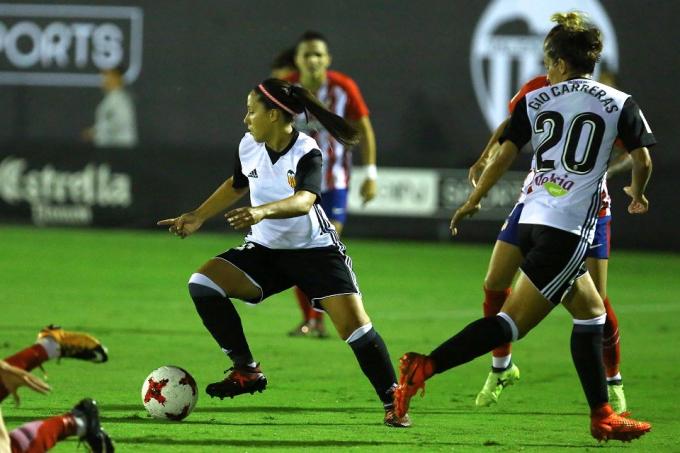 Mari Paz durante un partido de la temporada pasada (Foto: Valencia CF).