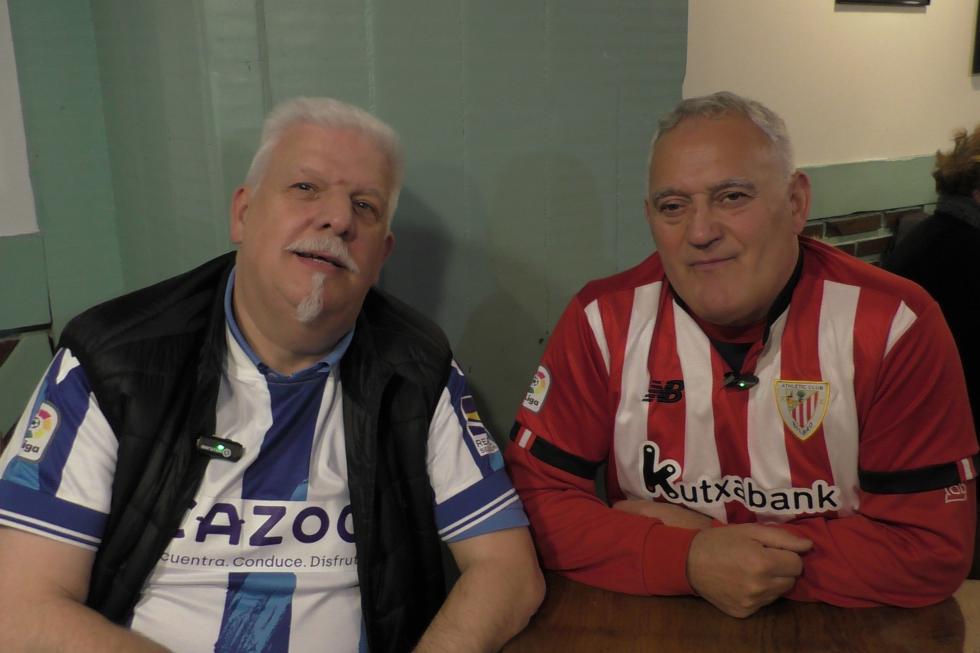 Juanjo y Alberto, hinchas de Real Sociedad y Athletic Club, en ElDerbi Vasco con LaLigaTV Bar (Foto: G.Batista).