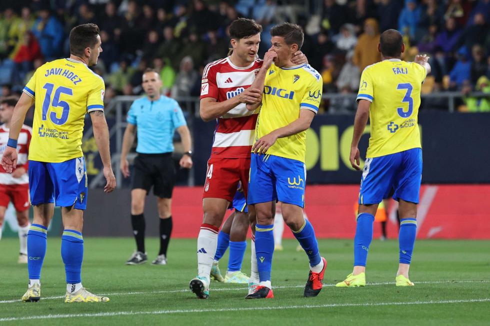 Buen rollo andaluz en el pasado Cádiz CF-Granada CF. (Foto: ElDesmarque).