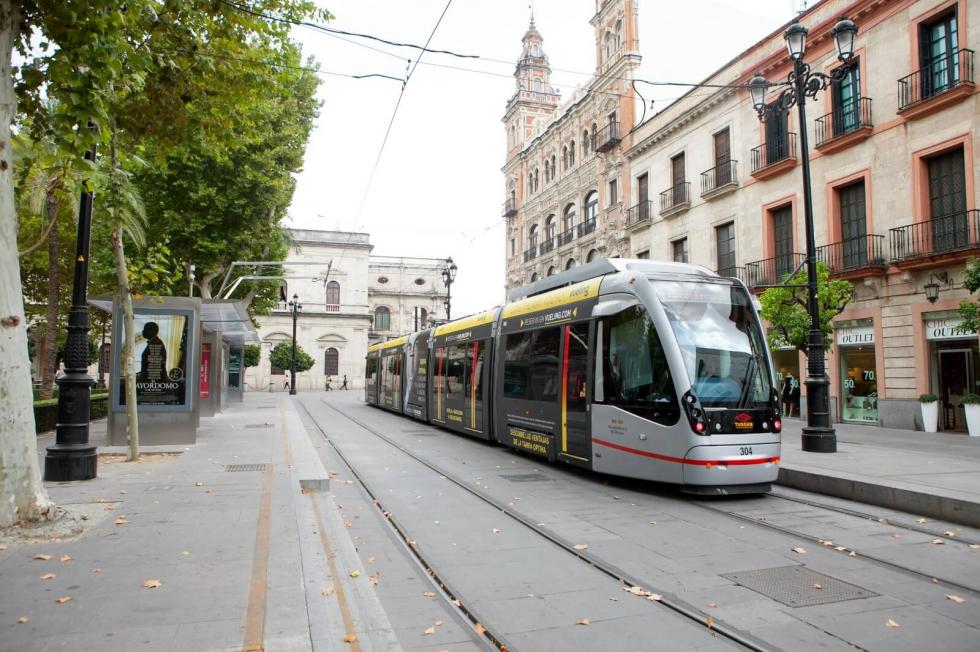 El tranvía sigue ampliando sus líneas en la capital hispalense.