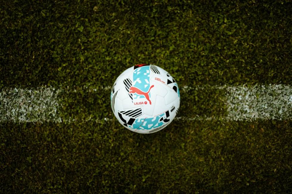 El balón oficial de LALIGA, el PUMA Orbita, empieza a rodar desde este viernes 15 de agosto.