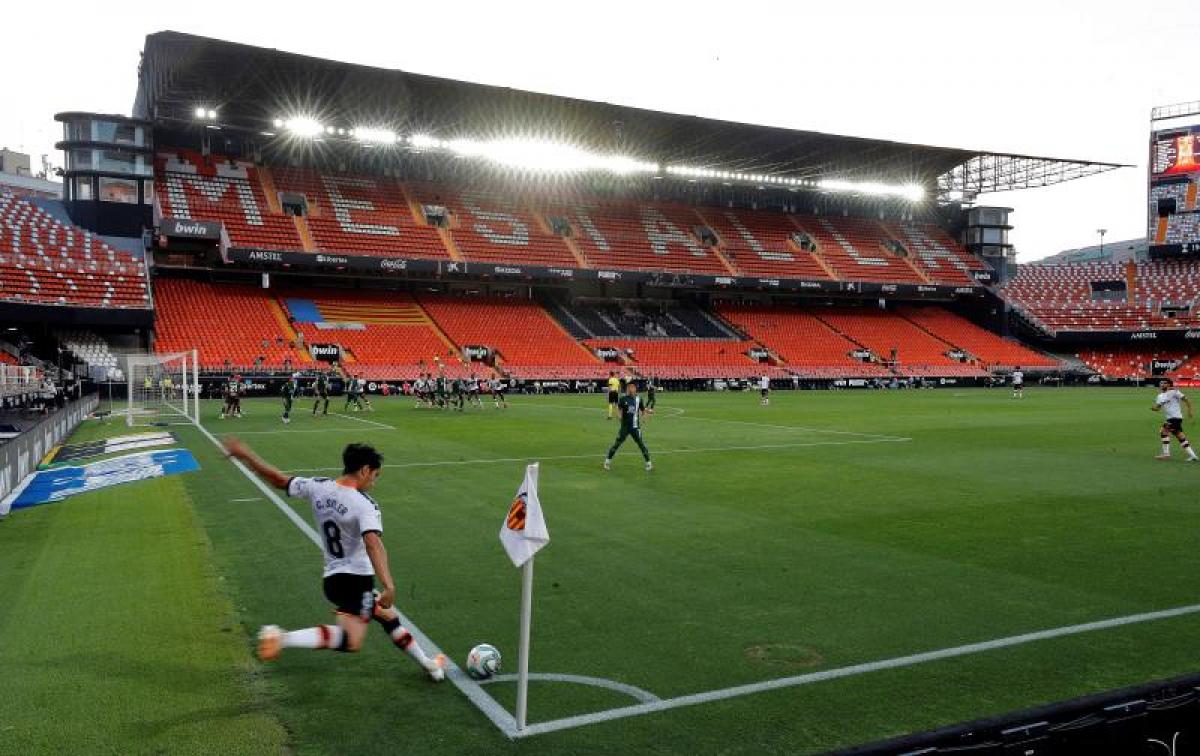 Tres importantes bajas del Valencia CF para recibir al Sevilla FC en  Mestalla