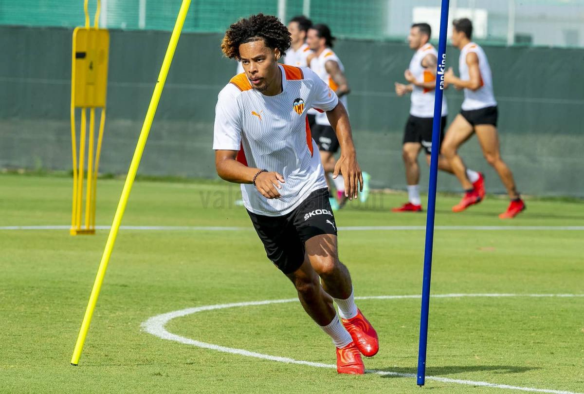 Noticias y Última Hora del mercado de fichajes del Real Oviedo