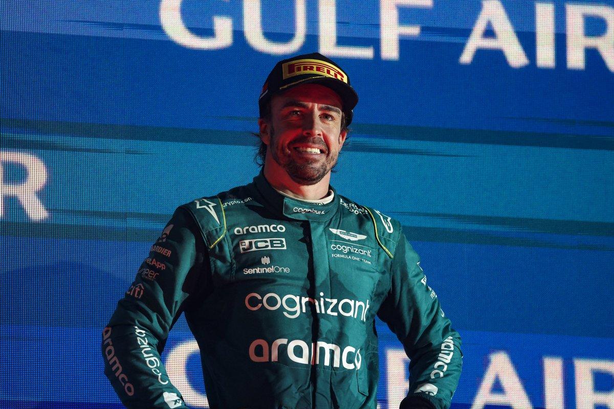 Póster Exclusivo del Podio de Fernando Alonso en Bahrain: Un Momento H –  ElTemploDelNano