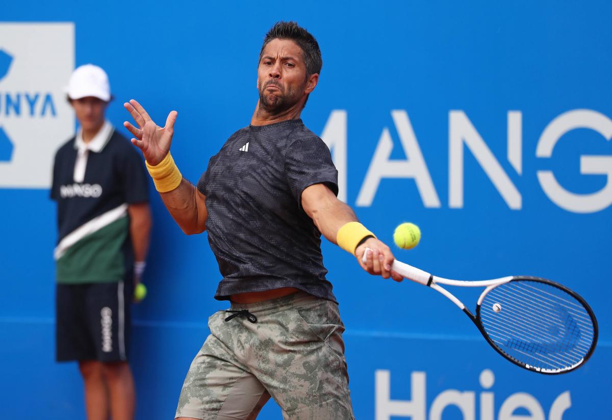 Fernando Verdasco se despide del Godó en sólo una hora