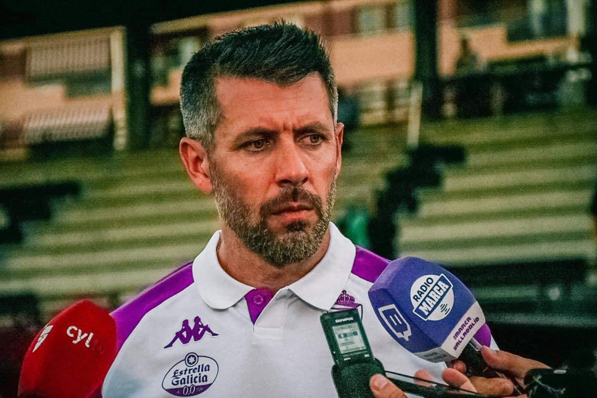 Paulo Pezzolano Tras El Amistoso Del Real Valladolid En Laguna