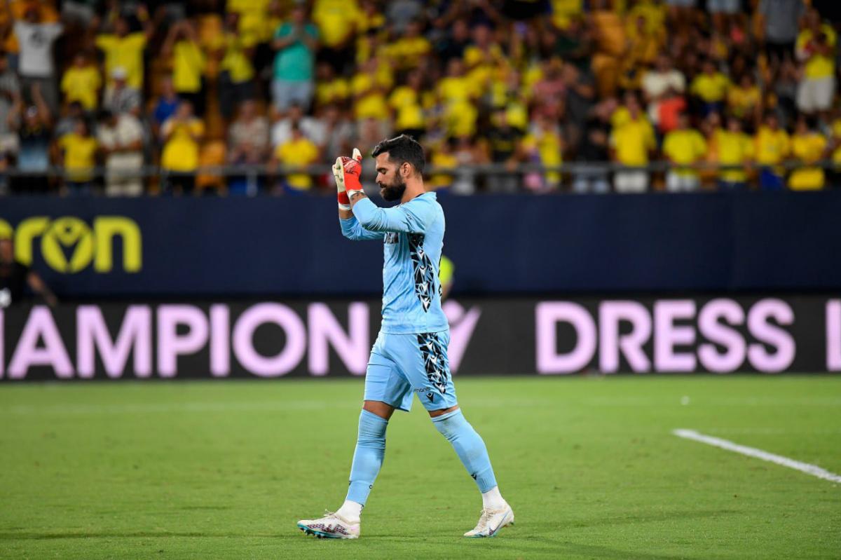 David Gil renueva por el Cádiz hasta el año 2027